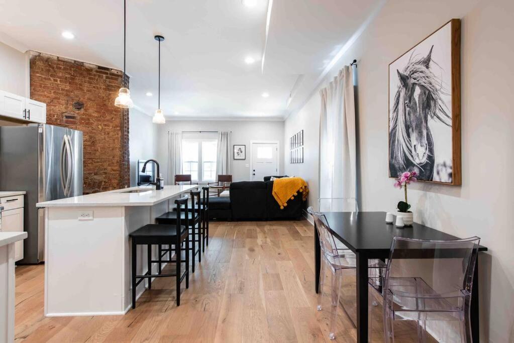 Newly Renovated 3 Bedroom Shelby Park Home **Free Parking** Louisville Eksteriør billede