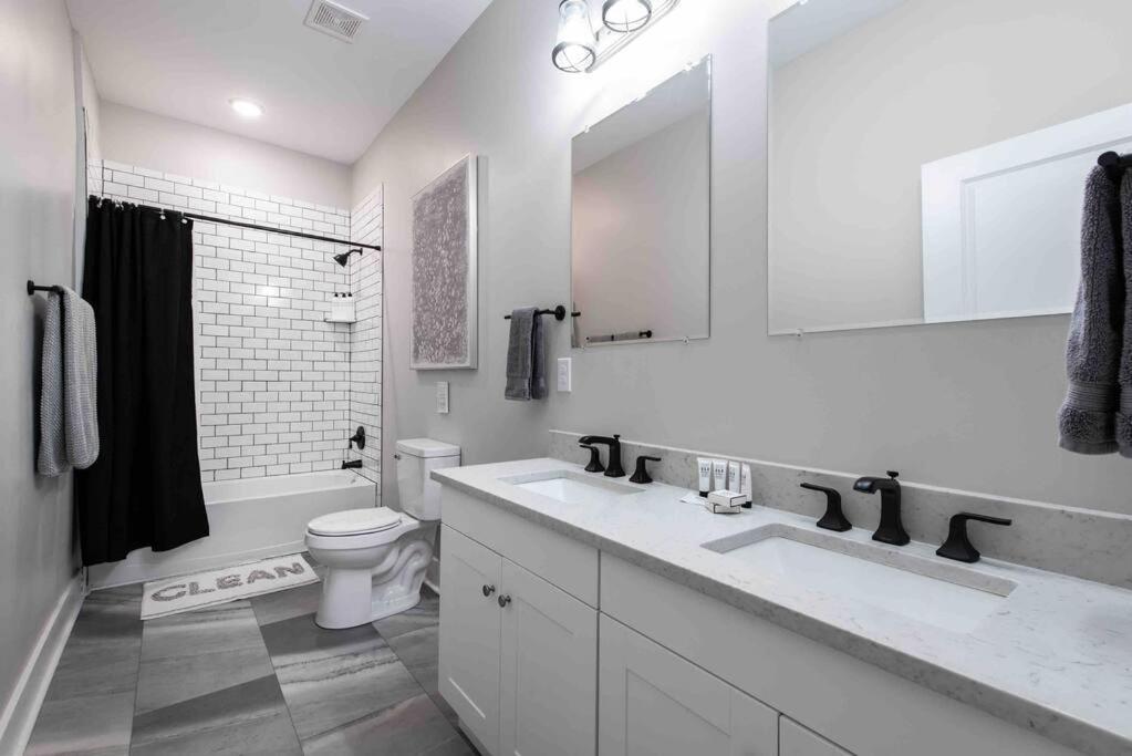 Newly Renovated 3 Bedroom Shelby Park Home **Free Parking** Louisville Eksteriør billede