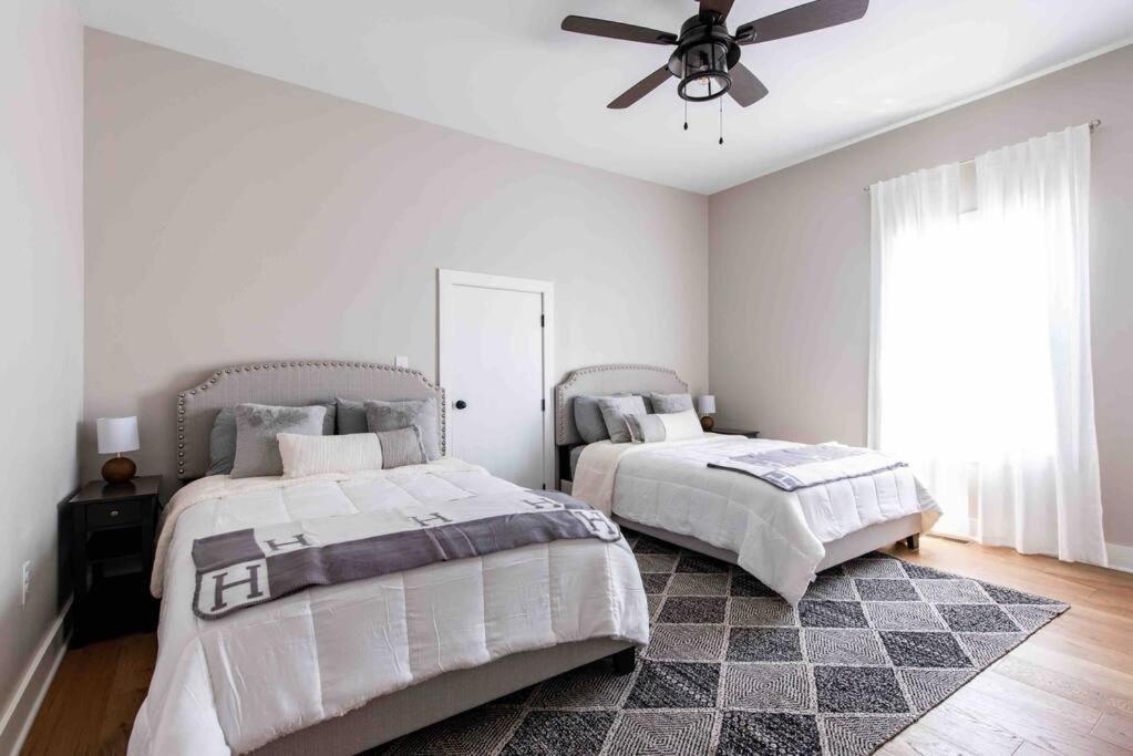 Newly Renovated 3 Bedroom Shelby Park Home **Free Parking** Louisville Eksteriør billede