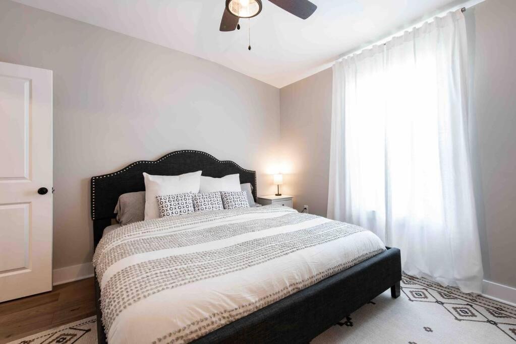 Newly Renovated 3 Bedroom Shelby Park Home **Free Parking** Louisville Eksteriør billede