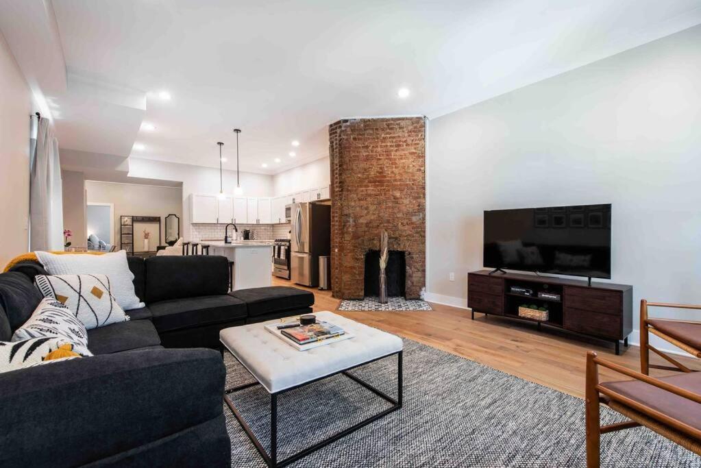 Newly Renovated 3 Bedroom Shelby Park Home **Free Parking** Louisville Eksteriør billede